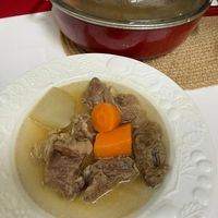 可能是燉小牛膝的圖像