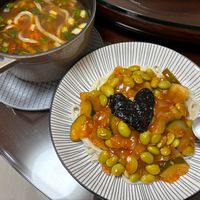 可能是豆腐、拉麵和水波蛋的圖像