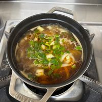可能是拉麵、燉小牛膝、粥和火鍋的圖像