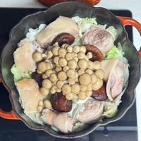 可能是豆腐、火鍋、香菇和文字的圖像