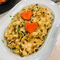 可能是炒麵和義大利麵的圖像