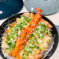 可能是西班牙大鍋飯、蝦和炒飯的圖像