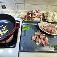 可能是火鍋、豆腐和文字的圖像
