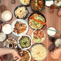 可能是炒麵、火鍋和拉麵的圖像