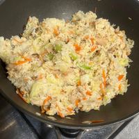 可能是印度香料飯和炒飯的圖像