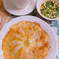 可能是肉餡餅和文字的圖像