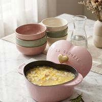可能是‎顯示的文字是「 ‎NA ع ΙΑ LA COCOTTE COOOTTE SAUS STaLE EAKS‎ 」‎的圖像