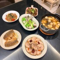 可能是拉麵、豆腐、火鍋和麵的圖像