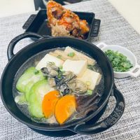 可能是火鍋、豆腐和文字的圖像