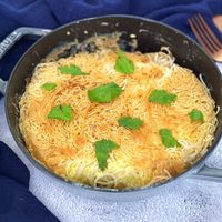 可能是炒麵、麵、印度香料飯和義大利麵的圖像