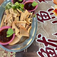 可能是拉麵、豆腐和文字的圖像