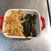 可能是鯷魚和拉麵的圖像