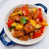 可能是炒麵和豆腐的圖像