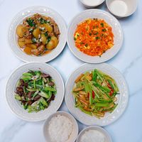 可能是豆腐、炒麵和炒飯的圖像