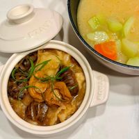 可能是‎粥、香菇和‎顯示的文字是「 ‎בעתדל ST AUD 3TAU日 AUB‎ 」‎‎ 的圖像