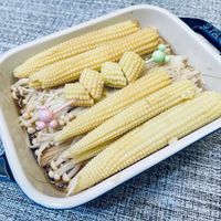 可能是火鍋、香菇、拉麵和文字的圖像