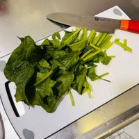 可能是莙薘菜和綠葉甘藍的圖像