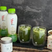 可能是美髮產品、水藻、飲料和顯示的文字是「 if FERSATION if SENSATION Coconut Water 100% NATI Coconut Water TY 100%NATURAL 100% NATURAL ONTENT 35 350 盛 BAKA Matel Mare 盛 "ORGANIC គិតត Celn 抹 抹茶 茶 オ リジス オリジナ ジナル ORAGINAE ی AOABIA 」 的圖像