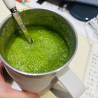 可能是水藻、飲料和文字的圖像