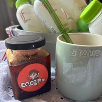 可能是飲料、食物和文字的圖像