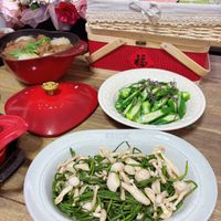 可能是香菇和顯示的文字是「福 STAUS 」的圖像