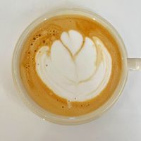 可能是咖啡杯和咖啡的圖像