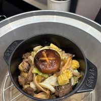 可能是香菇、火鍋和豆腐的圖像