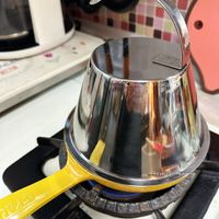 可能是泡茶器和咖啡機的圖像