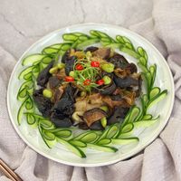 可能是香菇、義大利麵和拉麵的圖像
