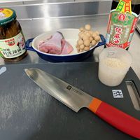 可能是刀和文字的圖像