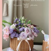 可能是洋桔梗、千日紅和顯示的文字是「 Thereceptac The receptadeef TABLEWARE CABLEWAREBASKET BASKET folledwithlove CHERRY 0 WOSS 11 PLUM& CHERRY BLOSSOM 」的圖像